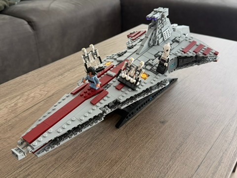V-Class Star Cruiser assembled on desk